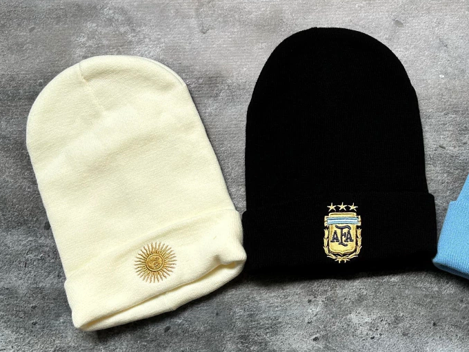 Gorro Argentina bordado