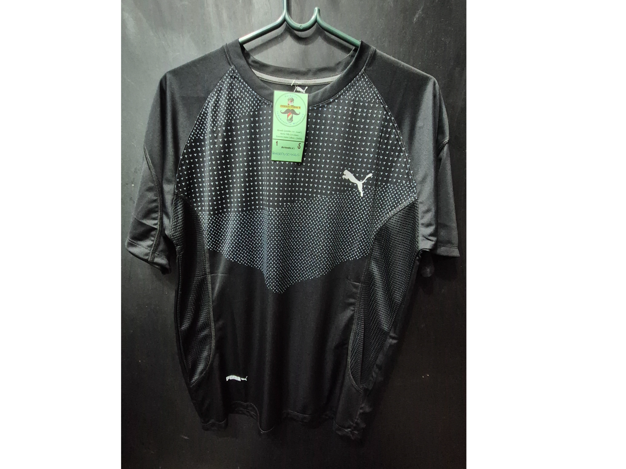 Remera deportiva de licra / drifit