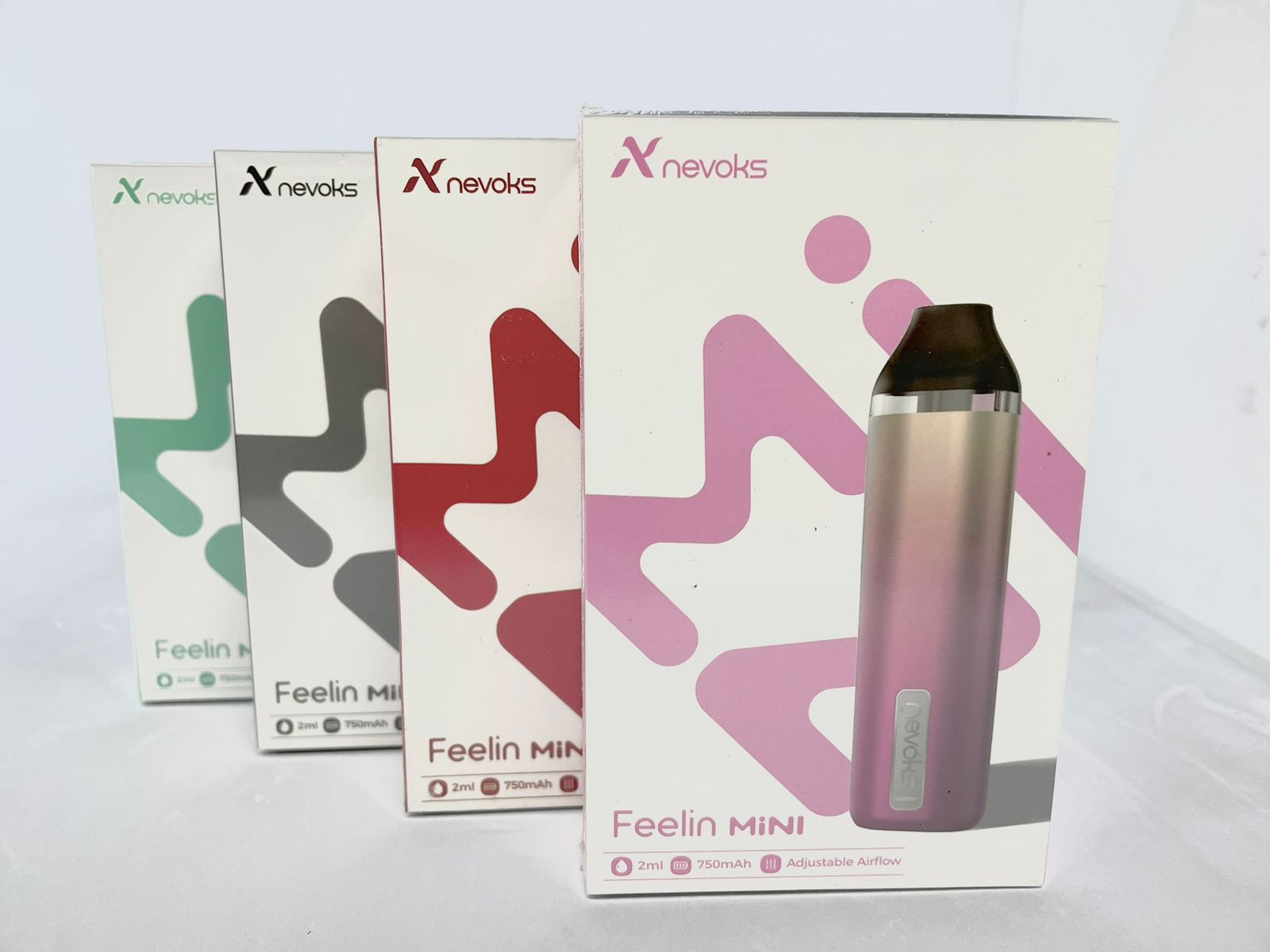 VAPERS NEVOKS RECARGABLE !!CON ESENCIA DE REGALO !!.
