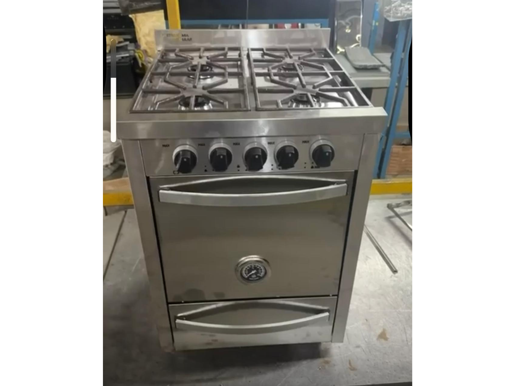 COCINA DE 4 HORNALLAS CON HORNO Y GRILL