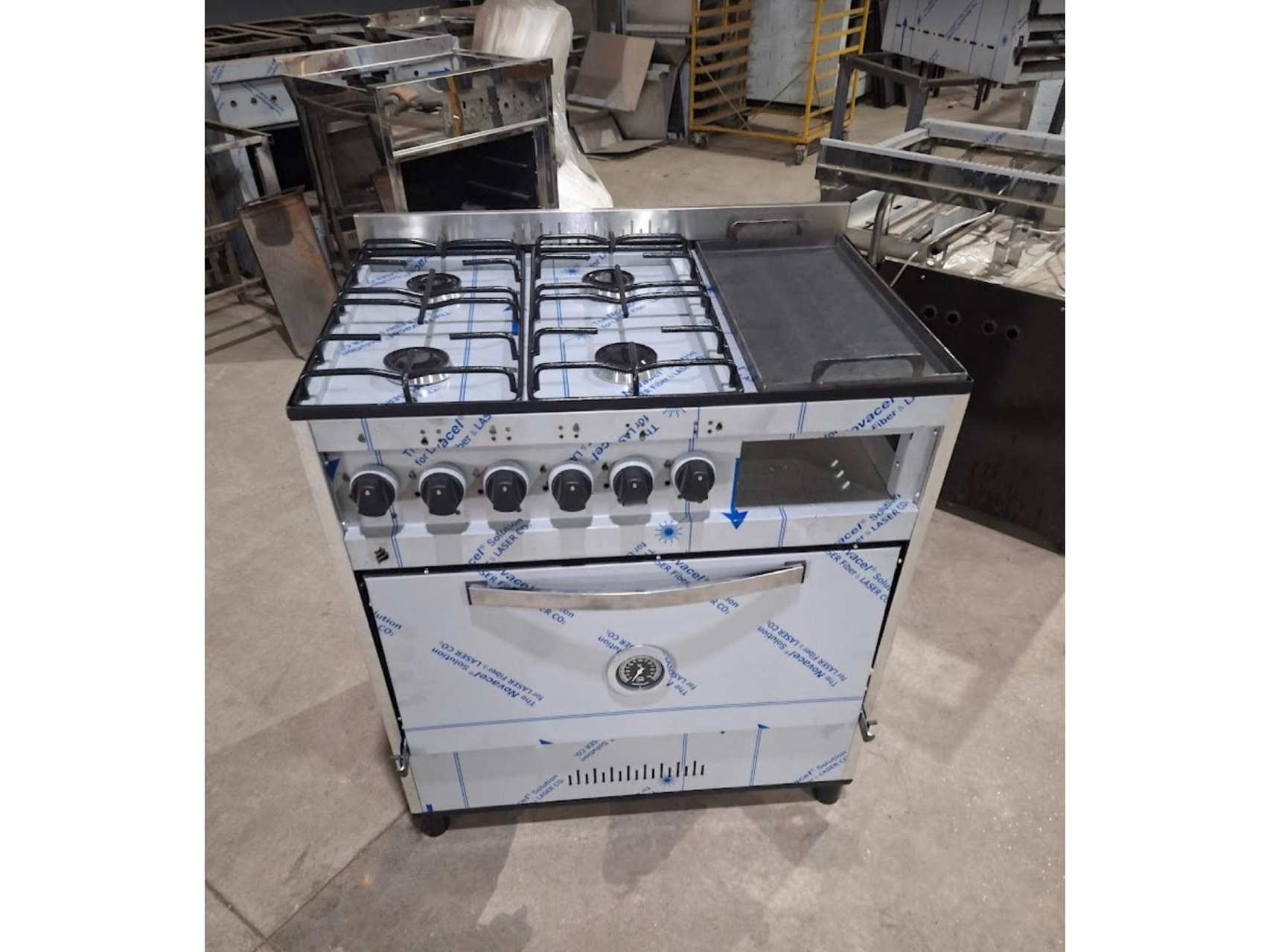 COCINA 4 HORNALLAS + PLANCHETA + CALITERA
