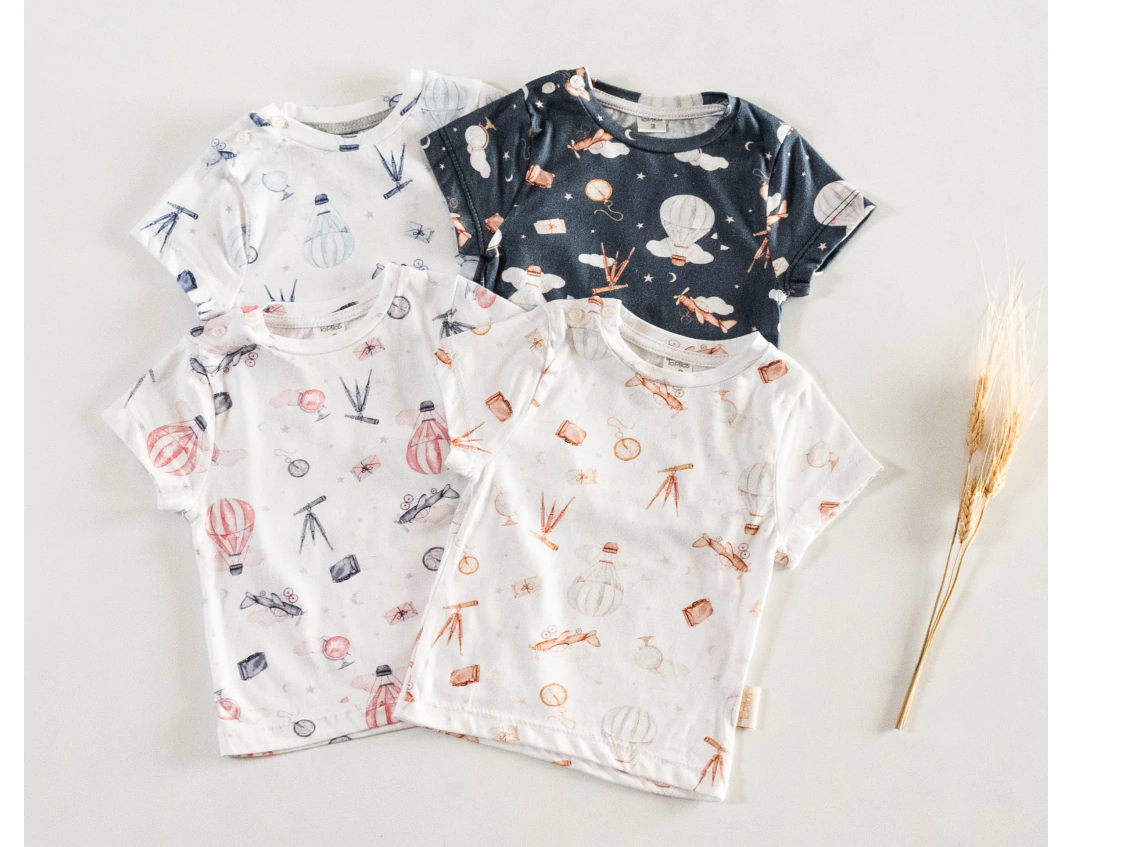 Remera Mini Universo