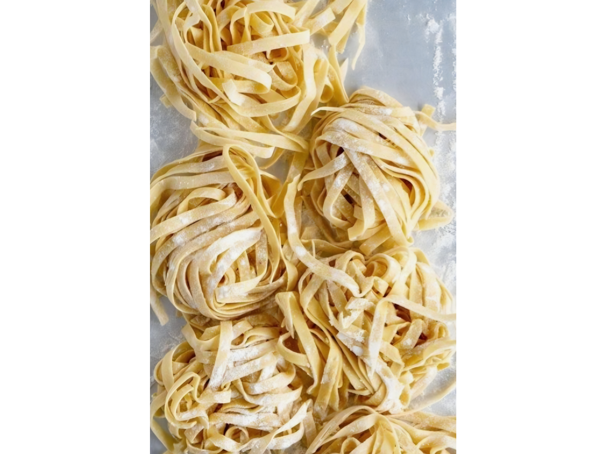 Fideos caseros al huevo