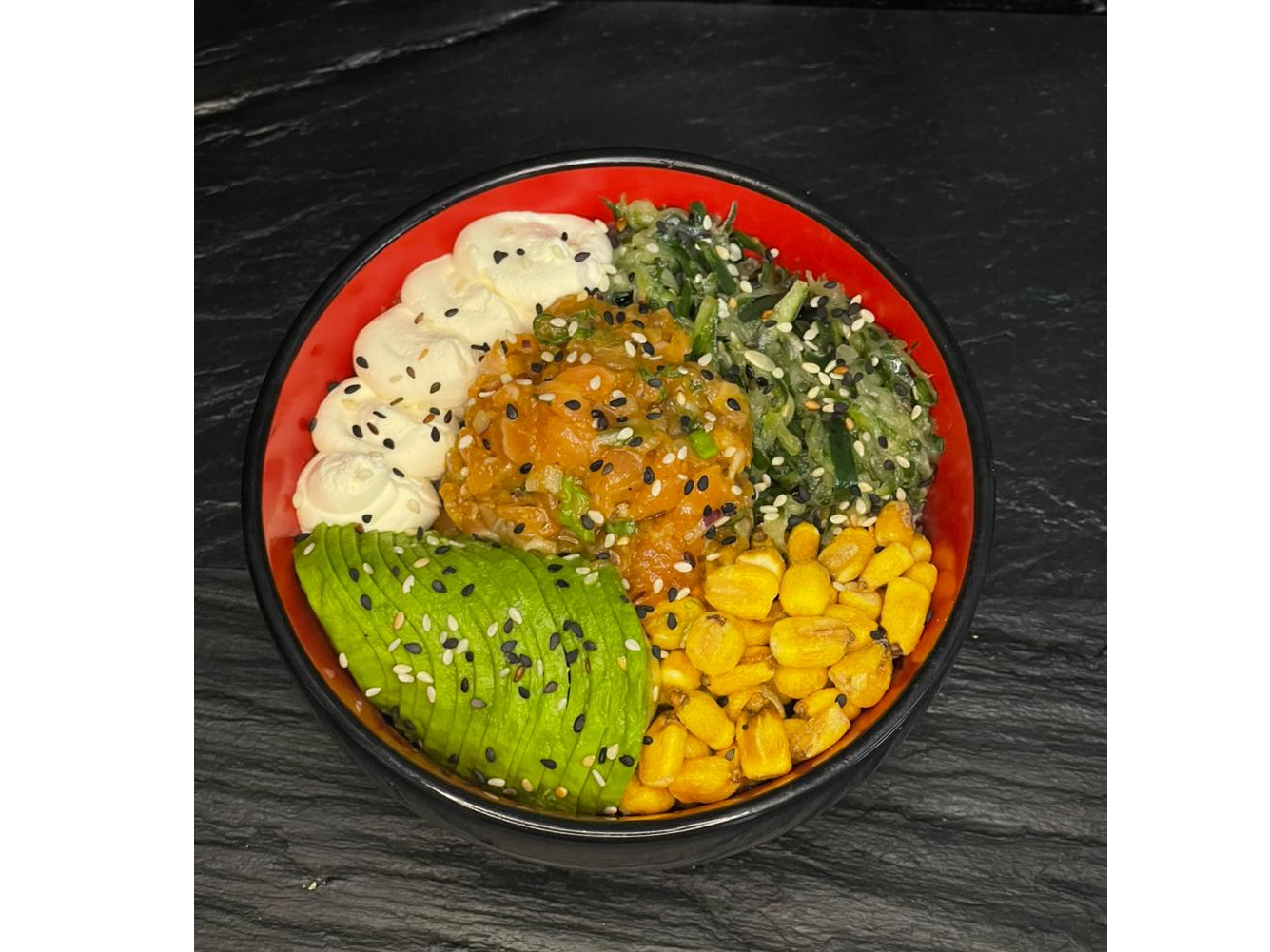 Salmón Tartar Poke