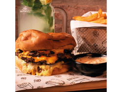 Combo Cheese Burger Triple - 4 Personas