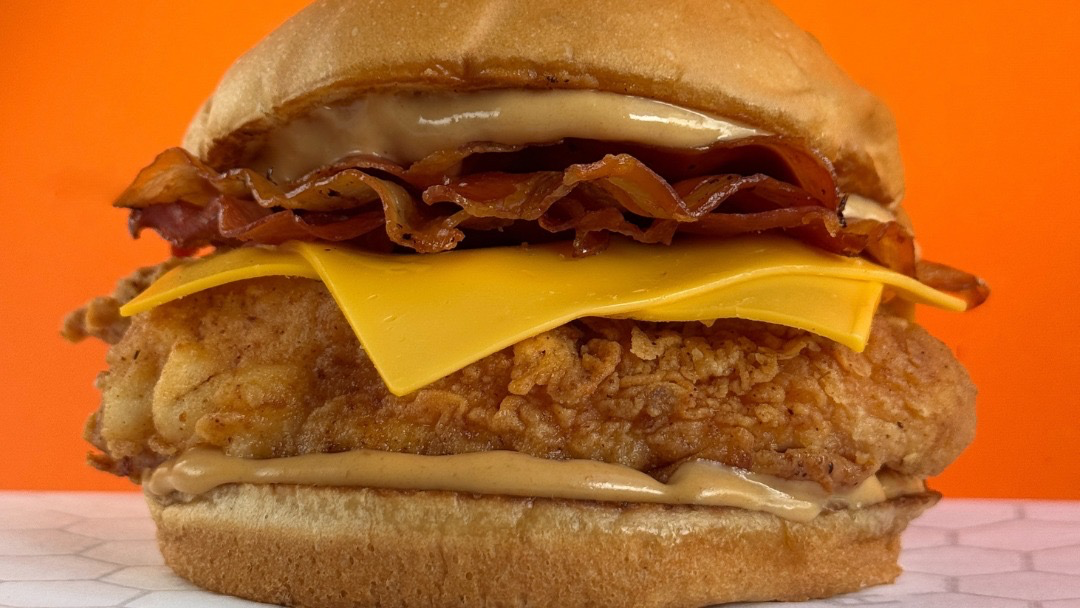 Sandwichs con papas fritas