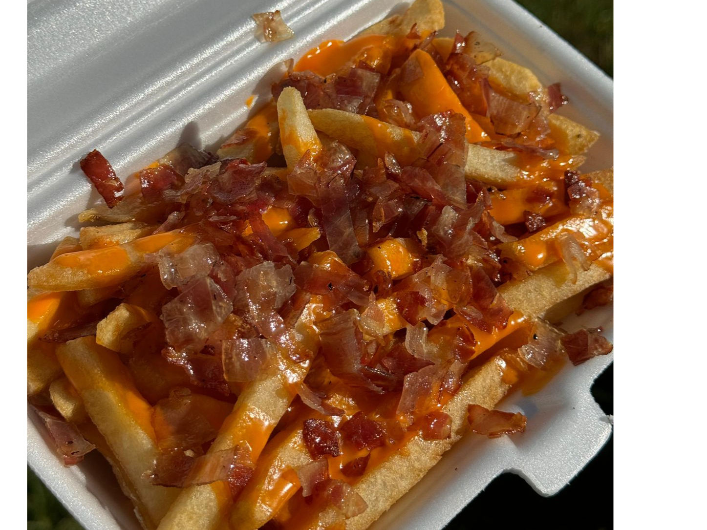 Papas cheddar y bacon