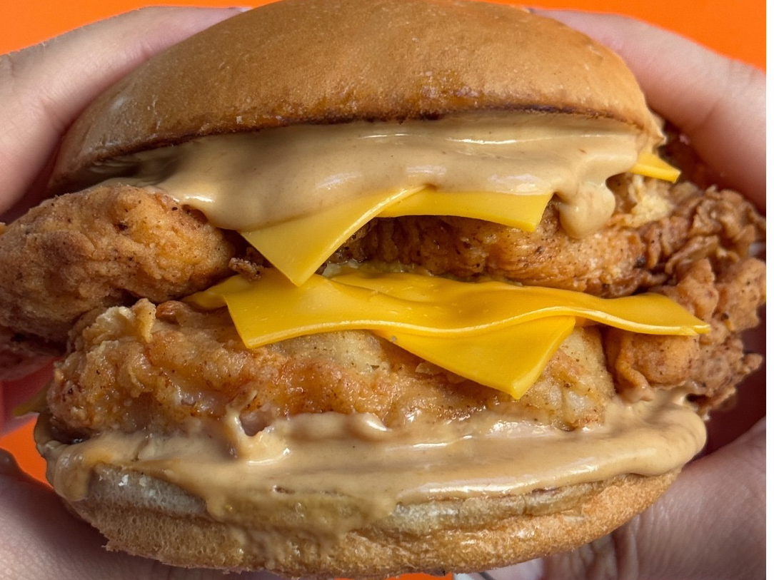 Sandwich doble a elección con papas fritas