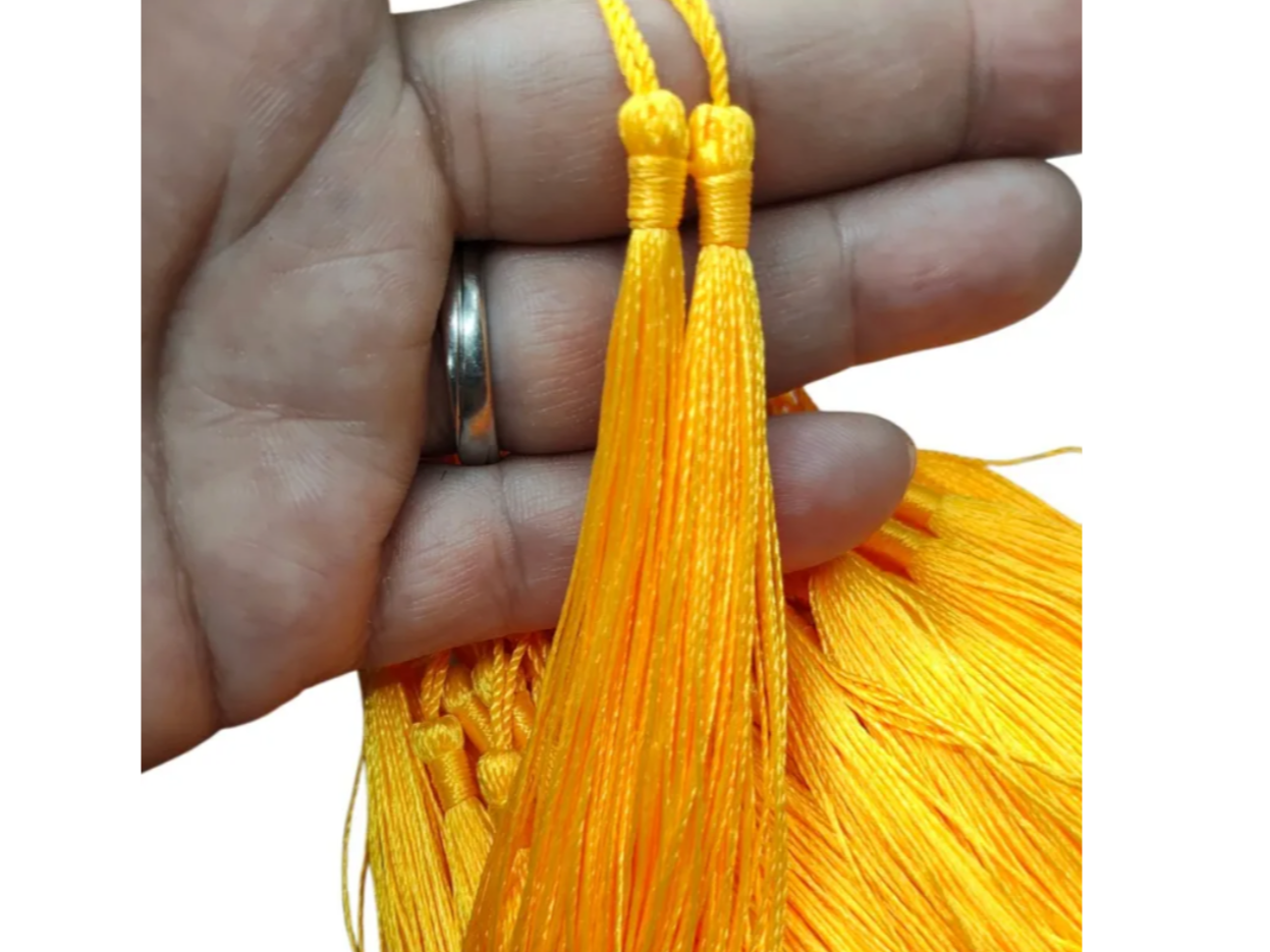 Borlas de seda.