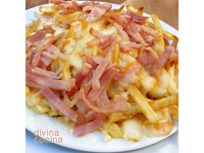 PAPAS FRITAS CON  JAMON QUESO Y HUEVO GRANDE