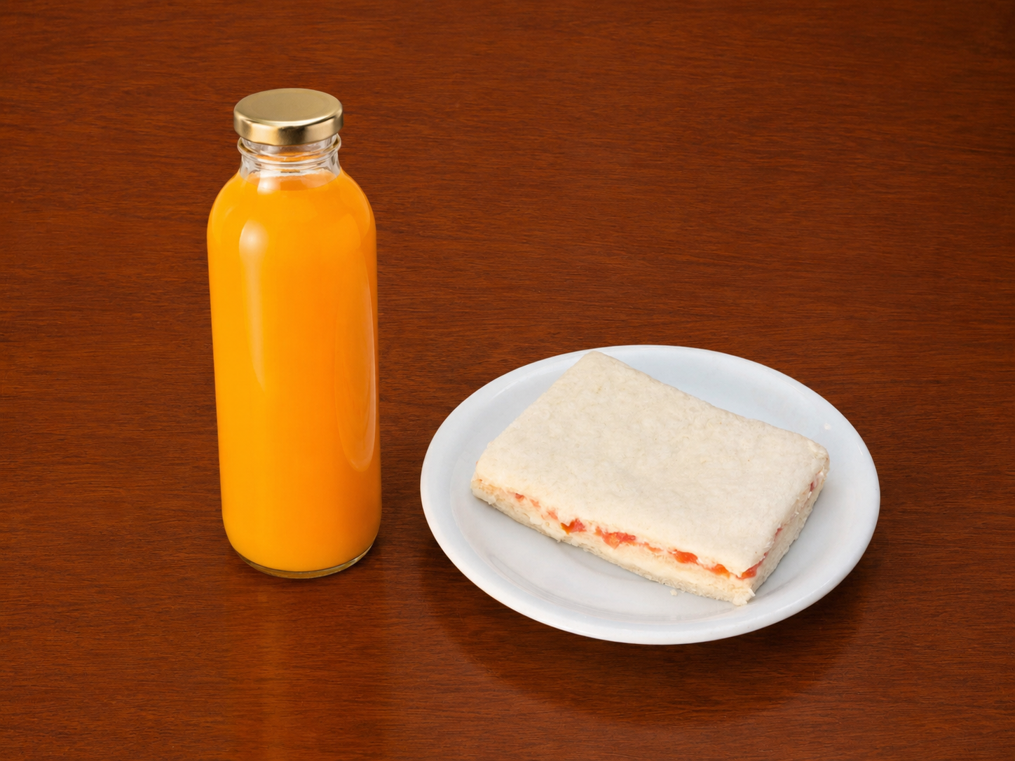 JUGO NATURAL Y SANDWICH MIGA TRIPLE