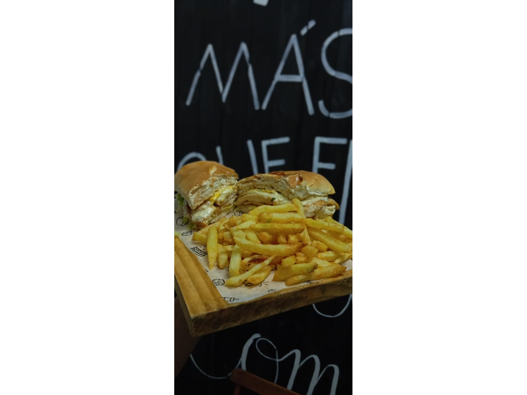 2 LOMOS DE POLLO + 🍟