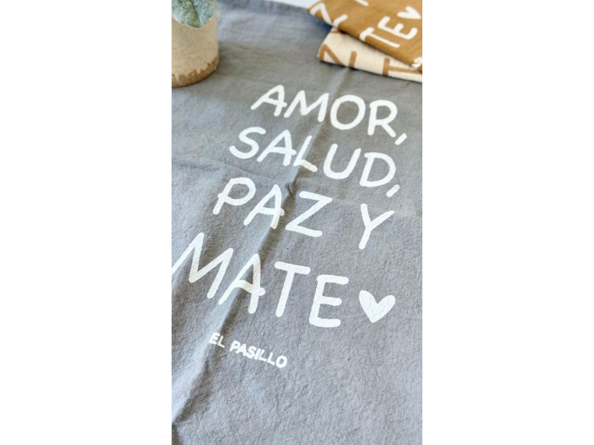 MANTEL MATERO "AMOR, SALUD, PAZ Y MATE"