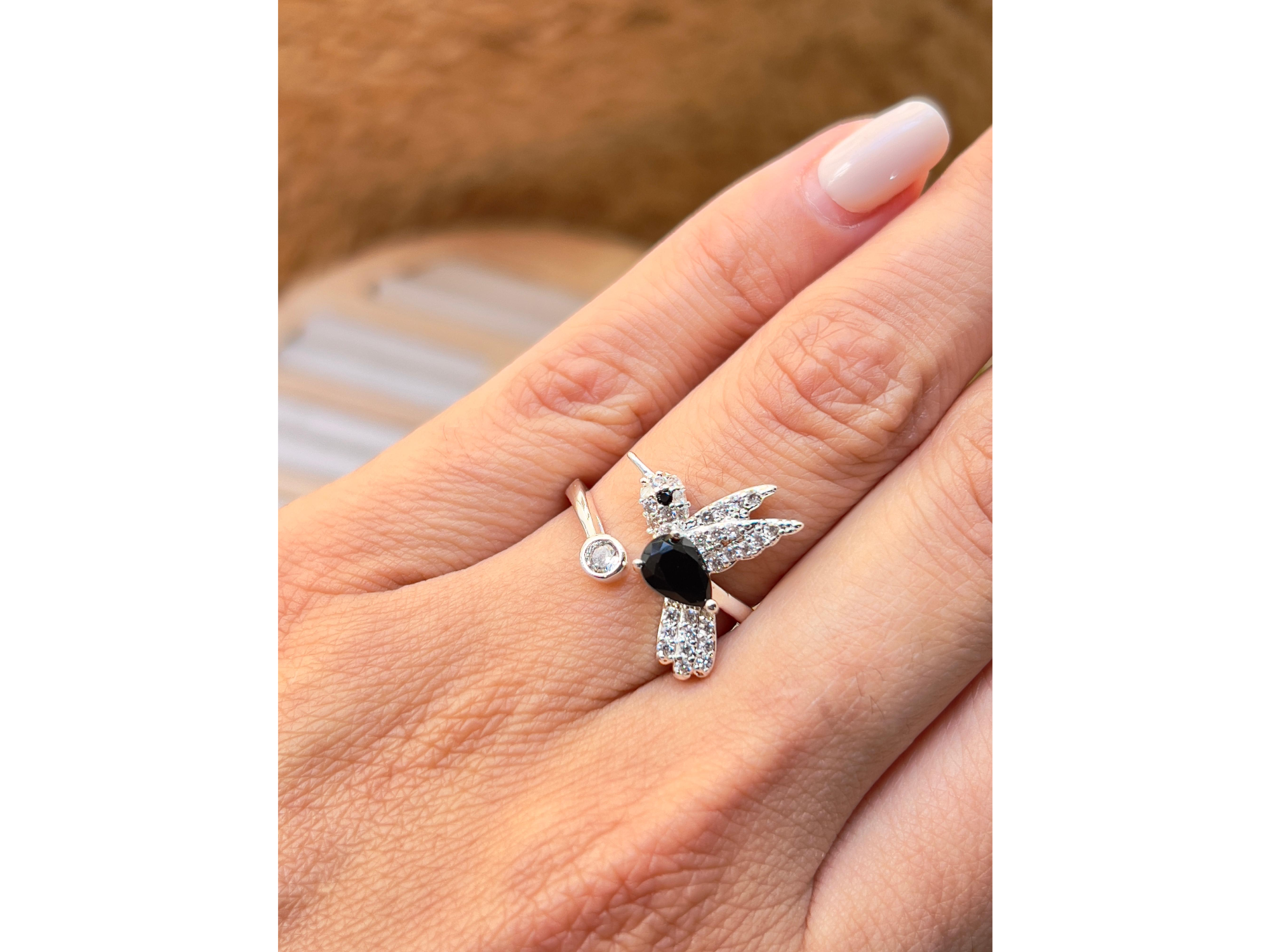 Anillo Colibrí negro