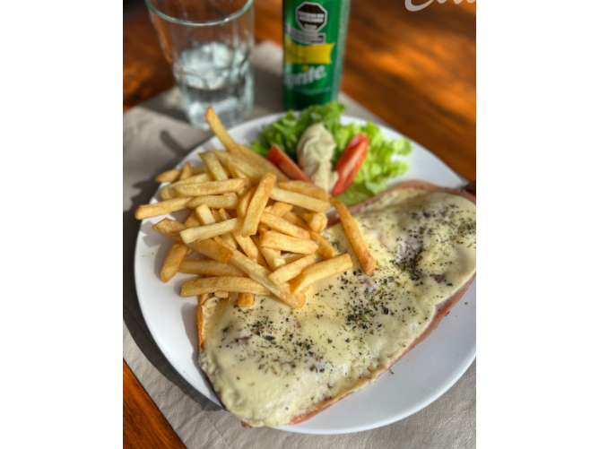 Milanesa napolitana con fritas