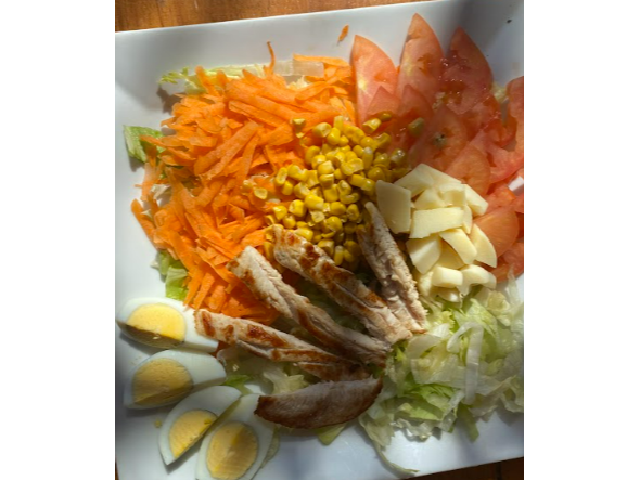 Ensalada completa de Colón Pizzas y Lomos