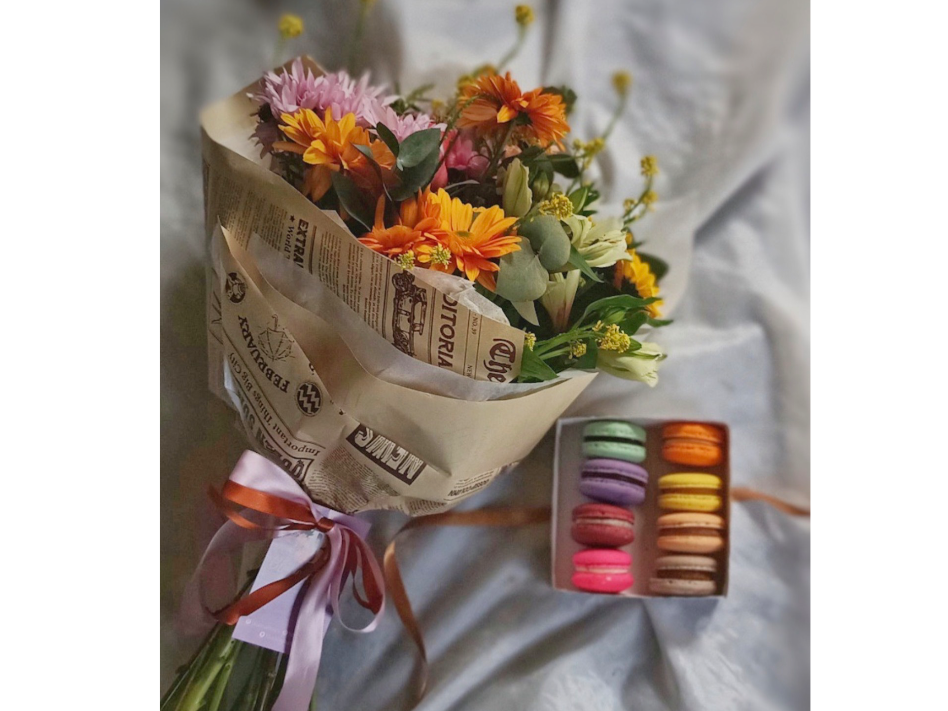 Ramo Ámbar + 8 Macarons (envío s/c por Hurlingham)