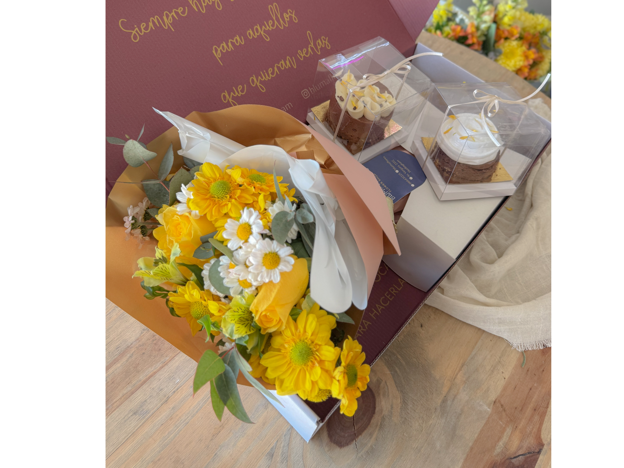Blumbox + Mini cakes (Jueves/Viernes/sabado/domingo)