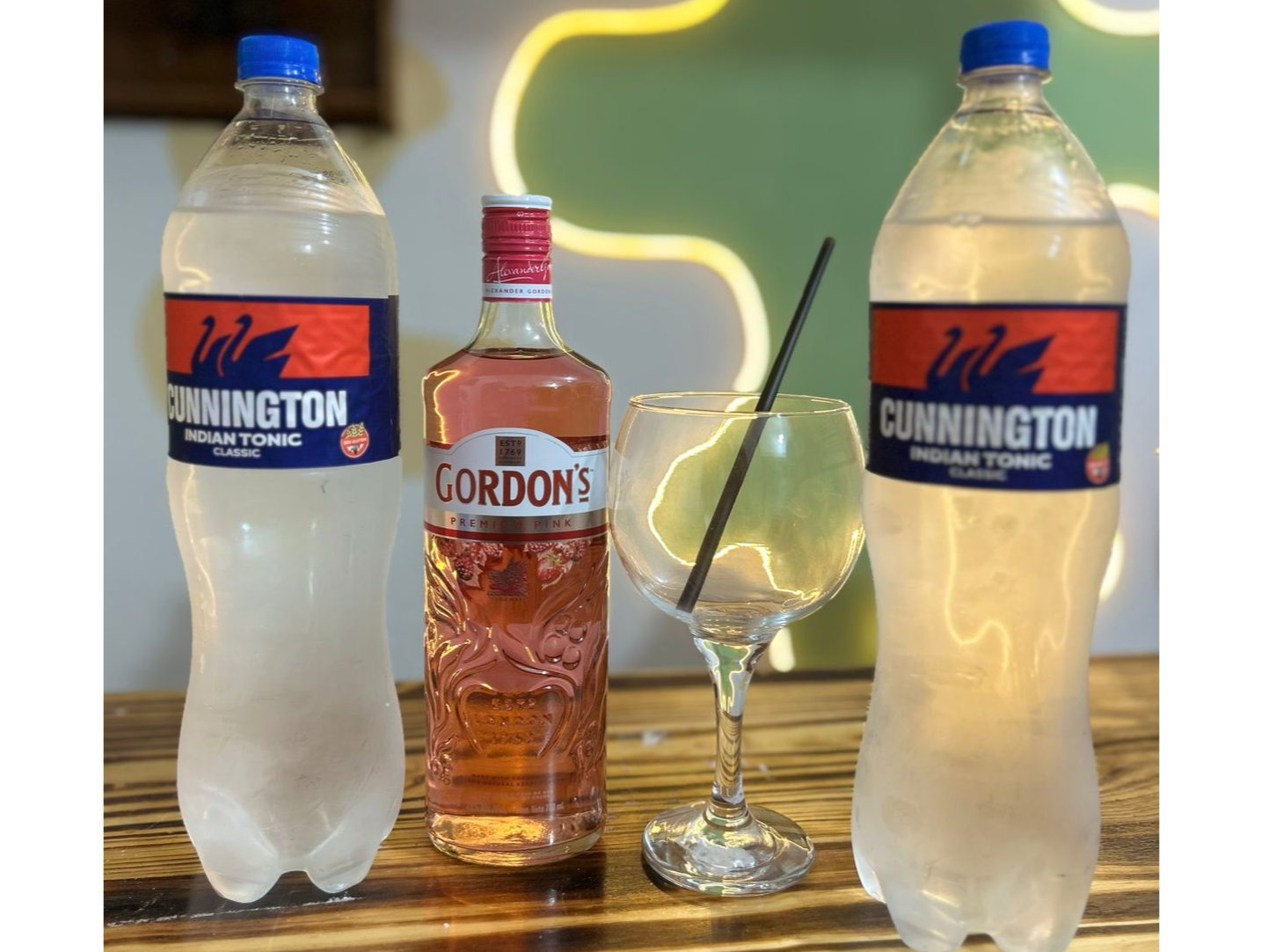 GORDONS Pink + 2 tónicas Cunnington