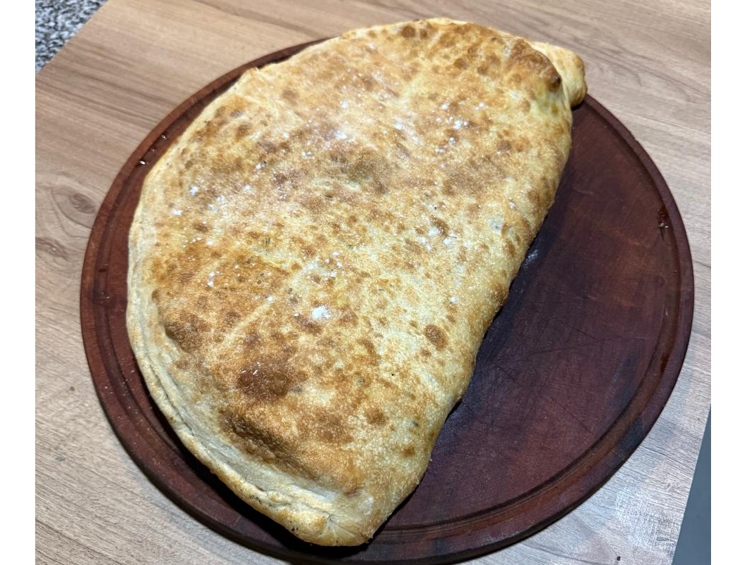 Calzone de Jamón y ananá