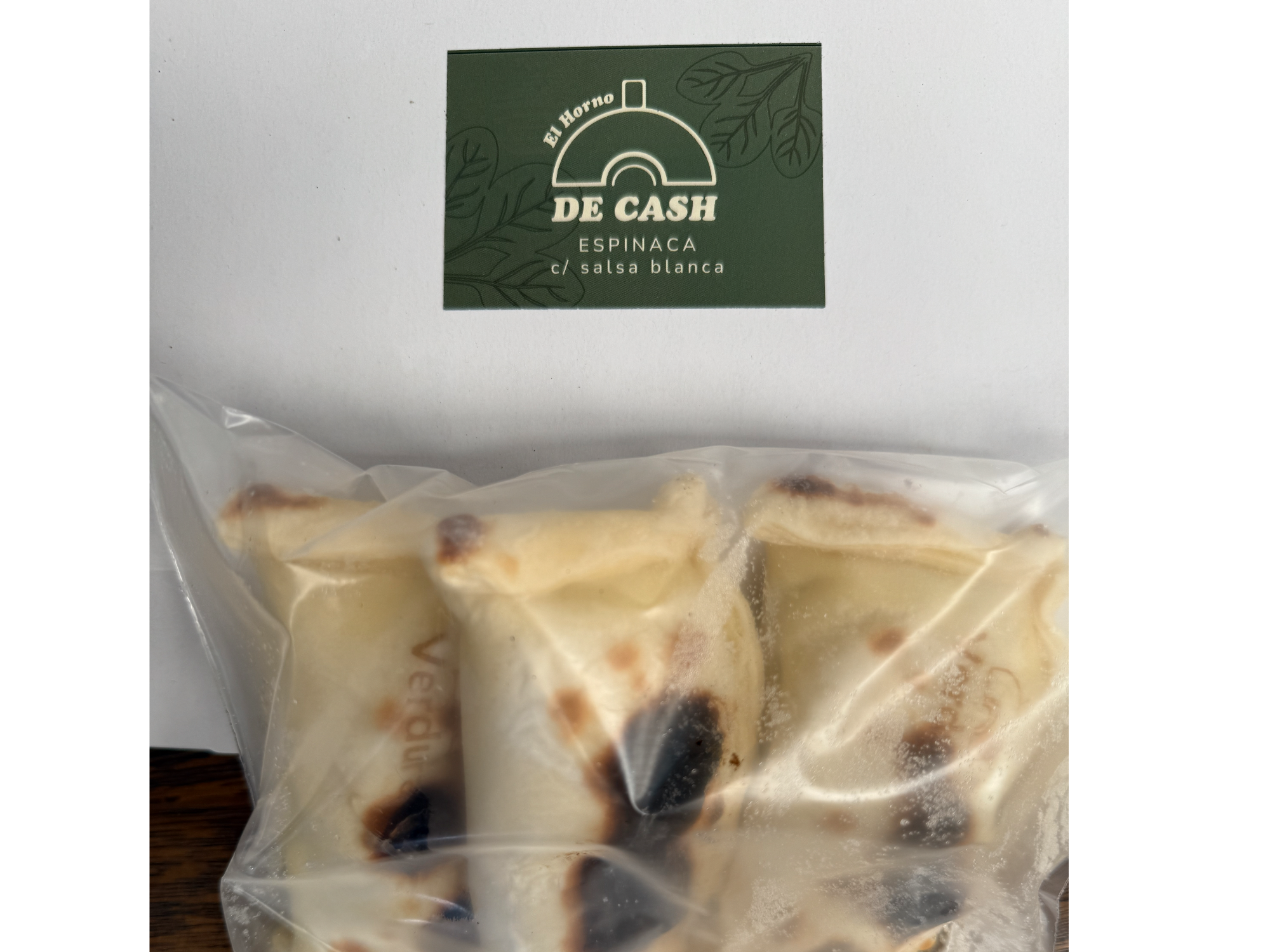 Empanada de espinaca c/salsa blanca (6 un)