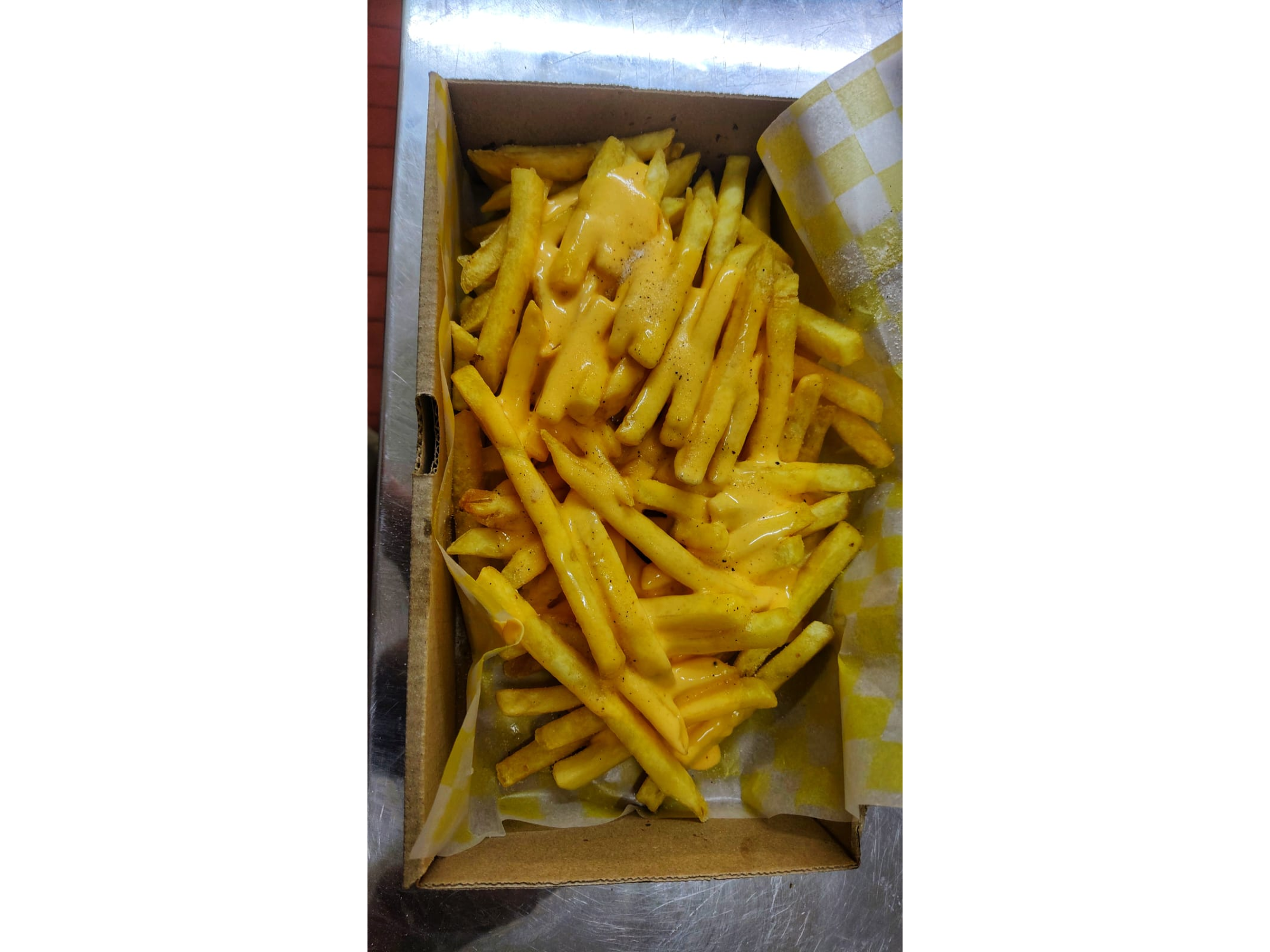 Papas Fritas Medianas y Cheddar