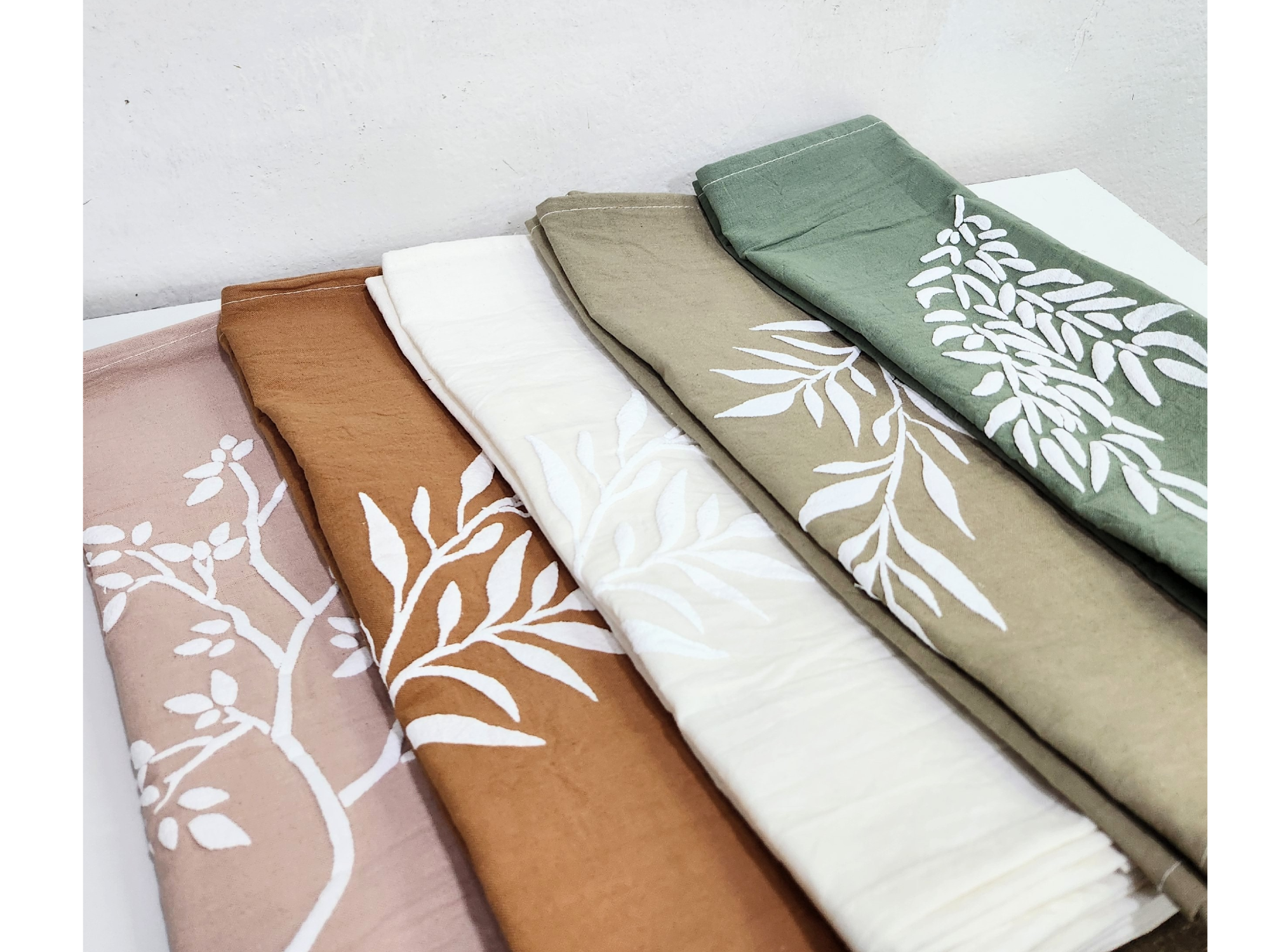 CAMINO DE MESA  BETINA