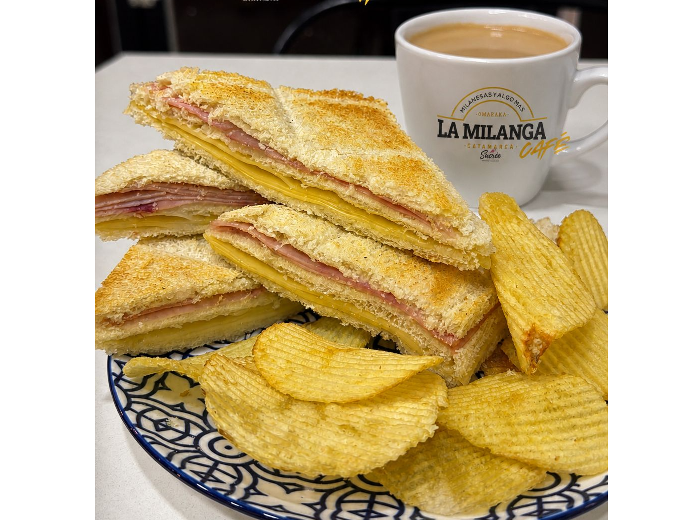 PROMO - CAFE CON LECHE + TOSTADO