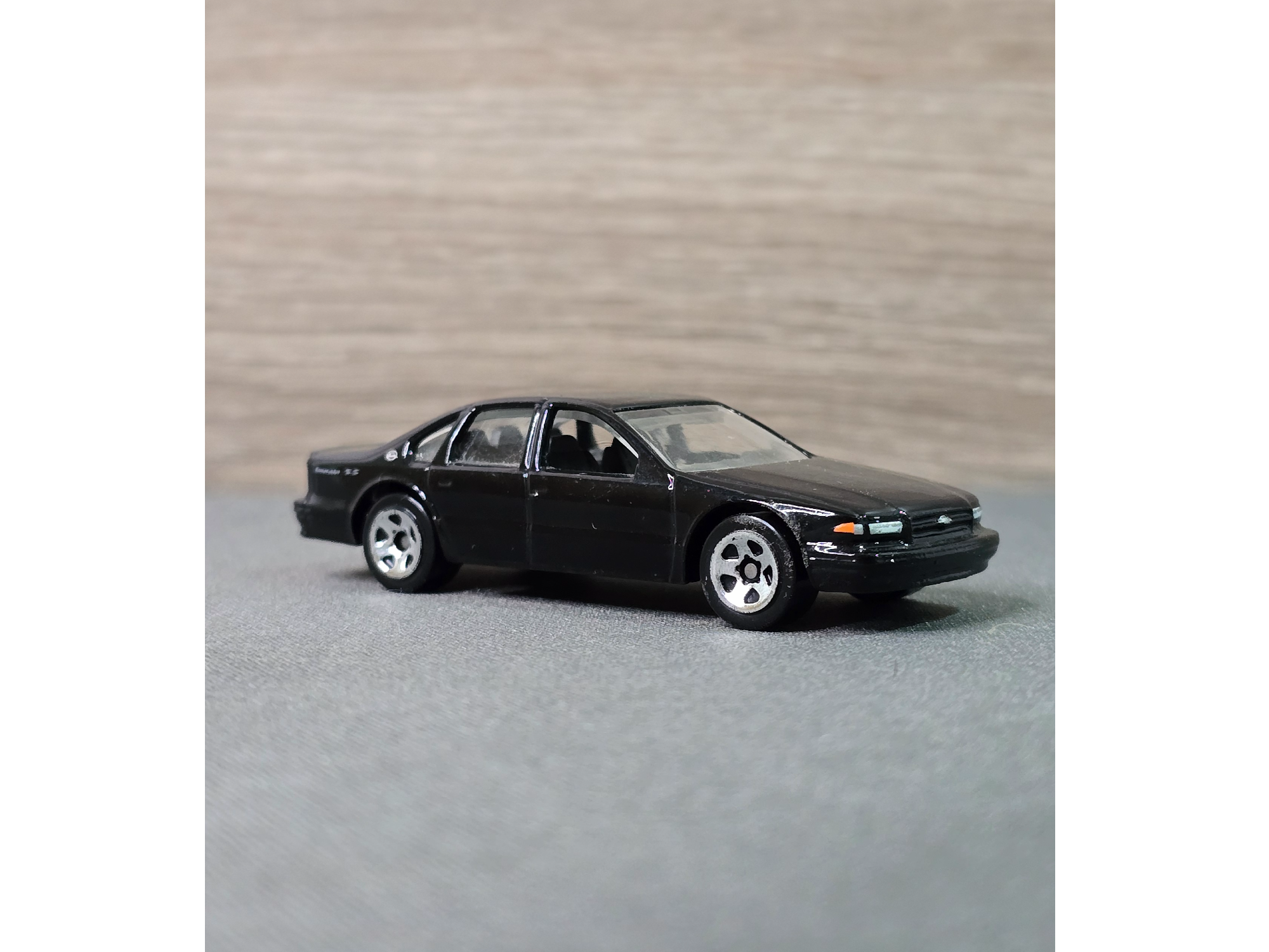96 Chevrolet Impala SS de hwspot