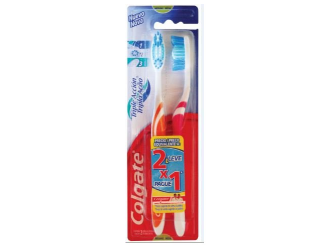 CEPILLO DENTAL COLGATE 2X1 TRIPLE ACCION x 2 un.