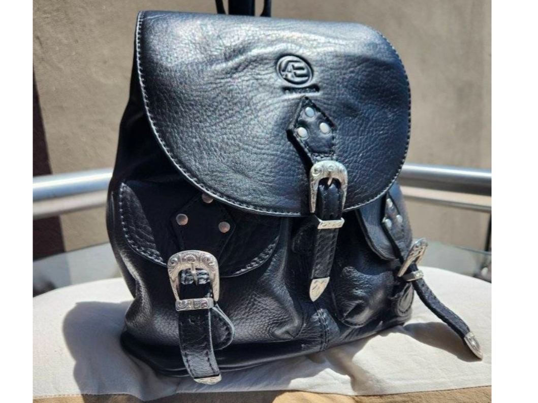 Mochila cuero vacuno negra