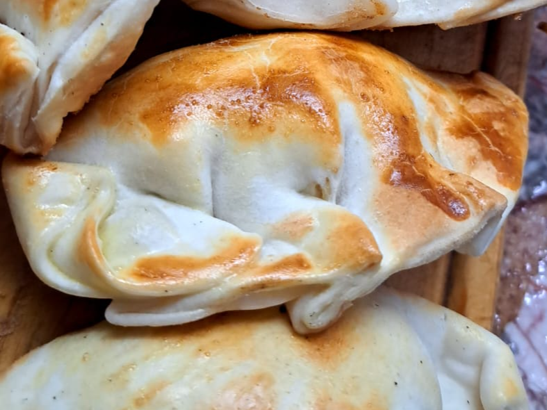 Pollo al verdeo y muzzarella