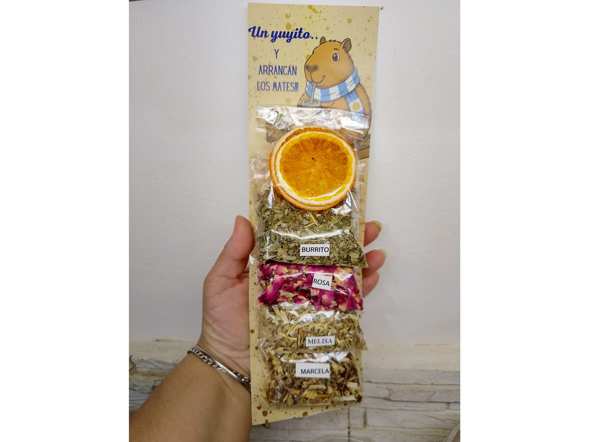 Tiras yuyeras con naranjas