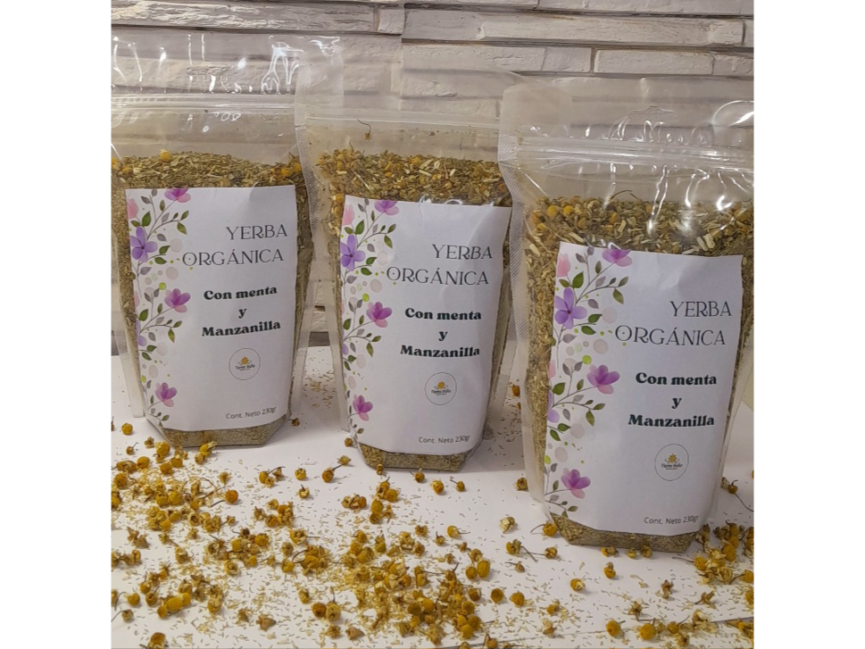 Yerba orgánica con manzanilla y menta