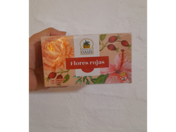 Té flores rojas