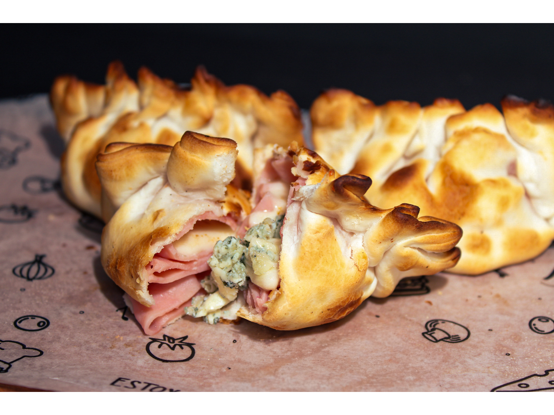 UNIDAD ROQUEFORT, MUZZA Y JAMON