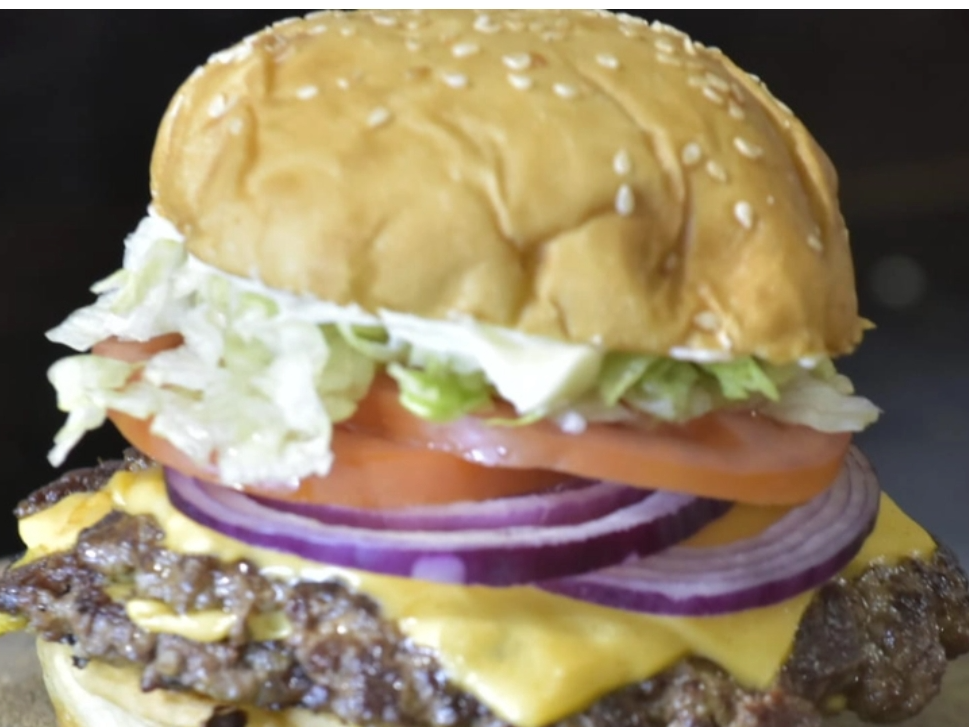 2 HAMBURGUESA CLASICA CON PAPAS