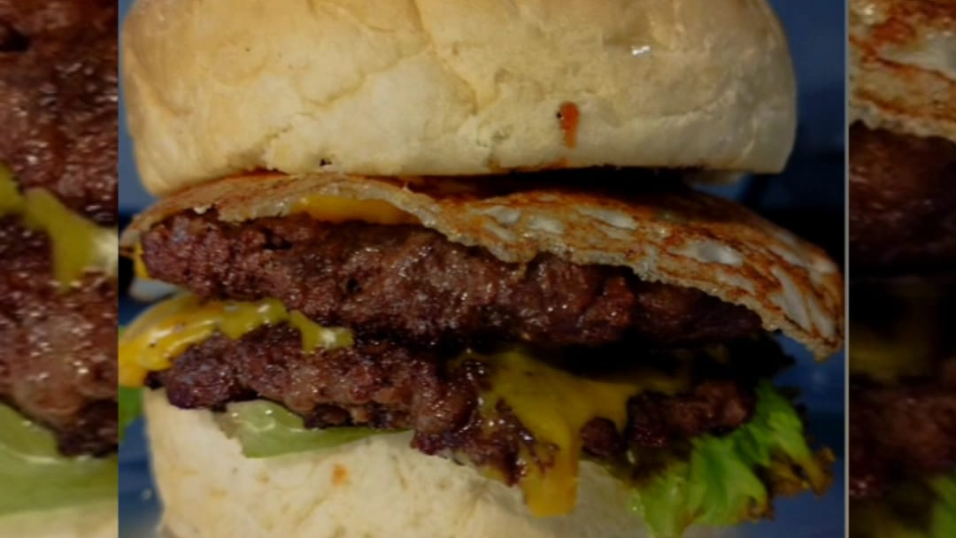 Burgers con papas. (Simples, agregar medallones a gusto)