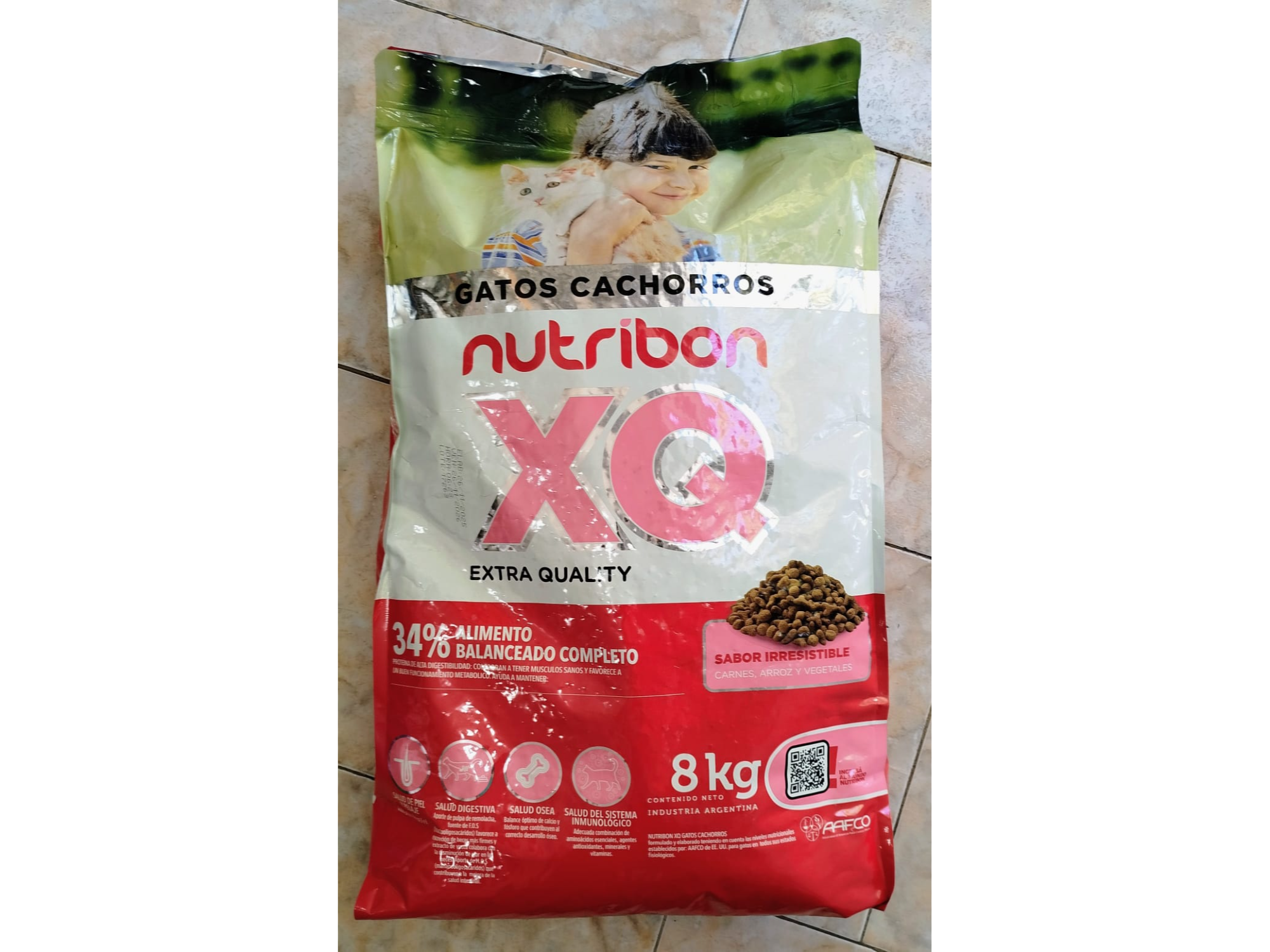 Alimento Balanceado para Gatos Cachorros "Nutribon XQ" x 8kg