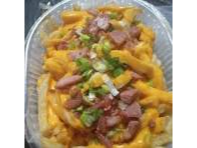 con cheddar, beicon y verdeo