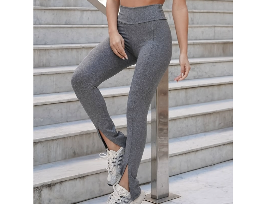 Calza gris jaspeada oxford con tajo