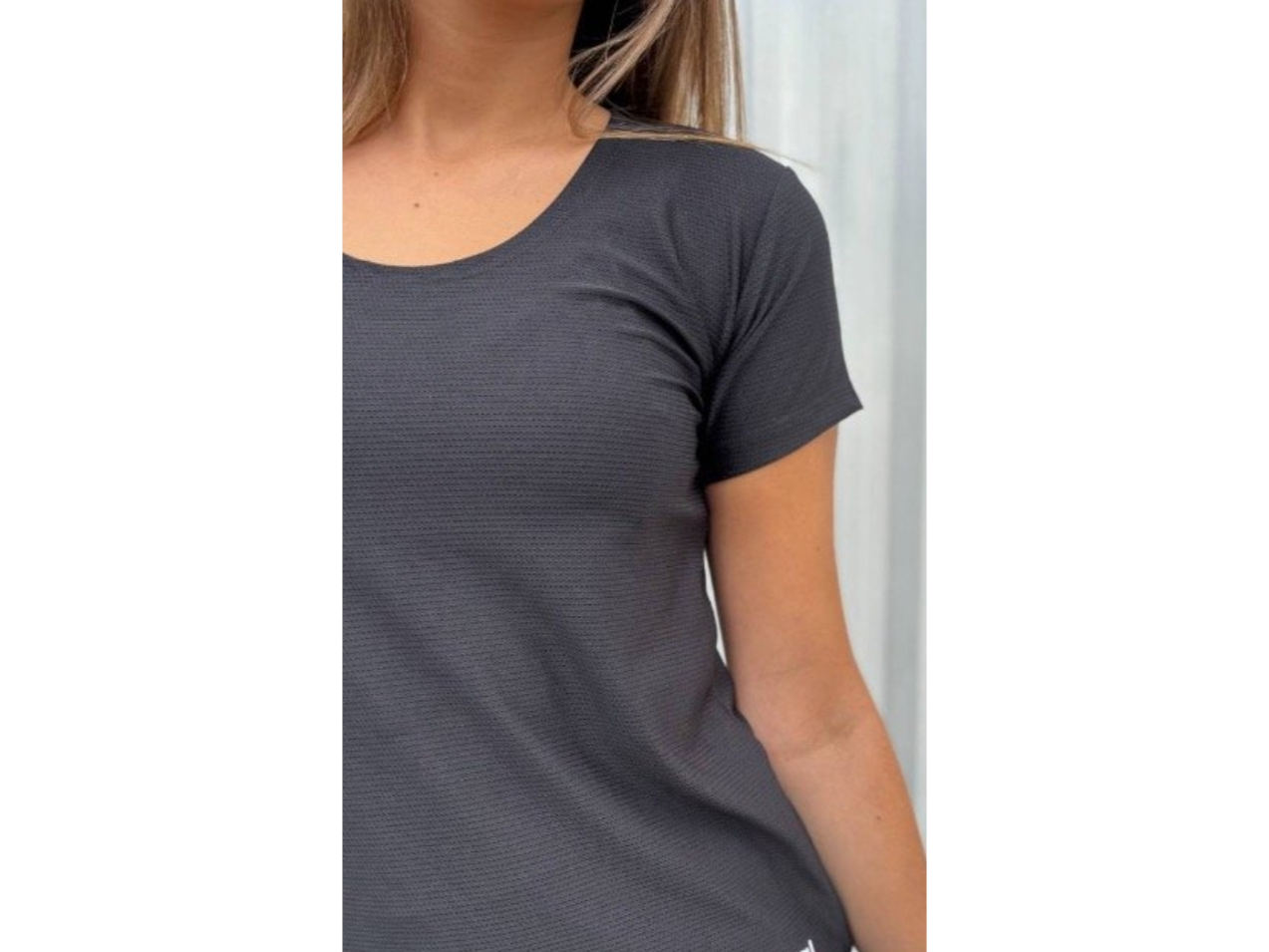 Remera dryfit color gris