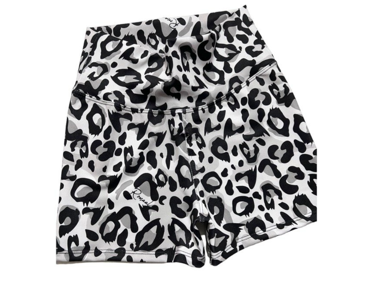 Short sublimado animal print gris