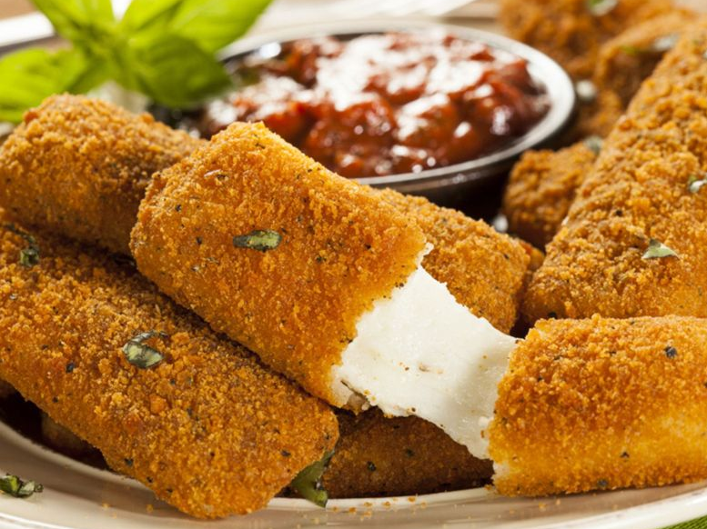 BASTONES DE MUZZARELLA
