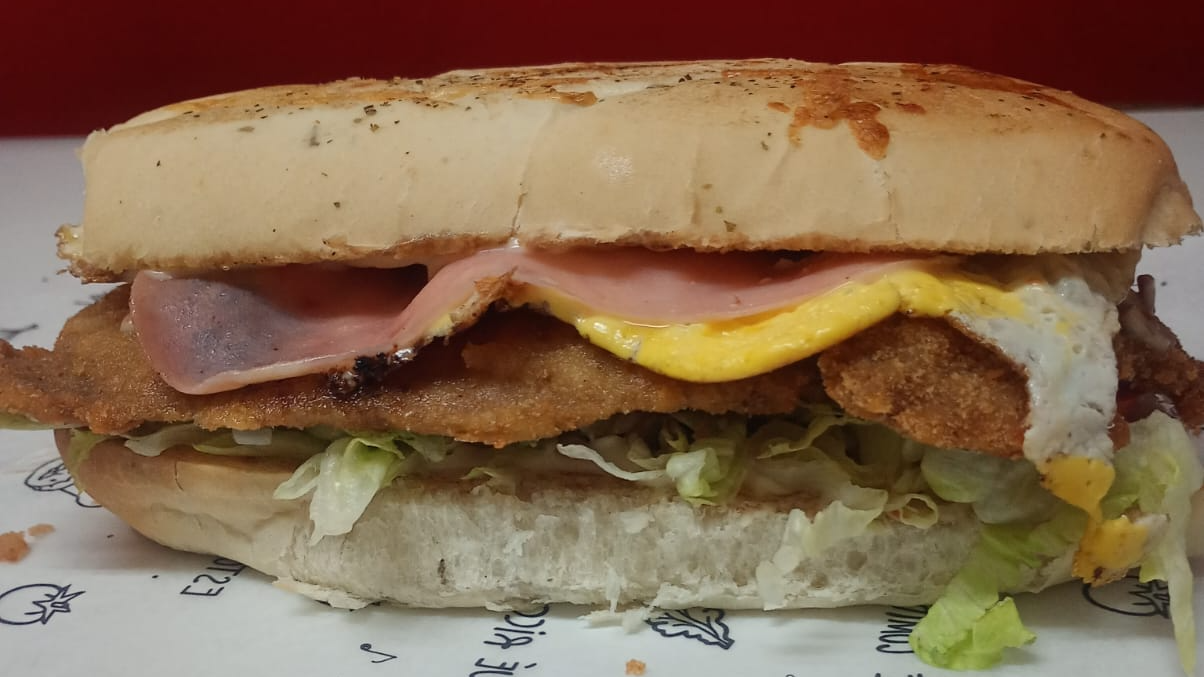 SÁNDWICH DE MILANESA