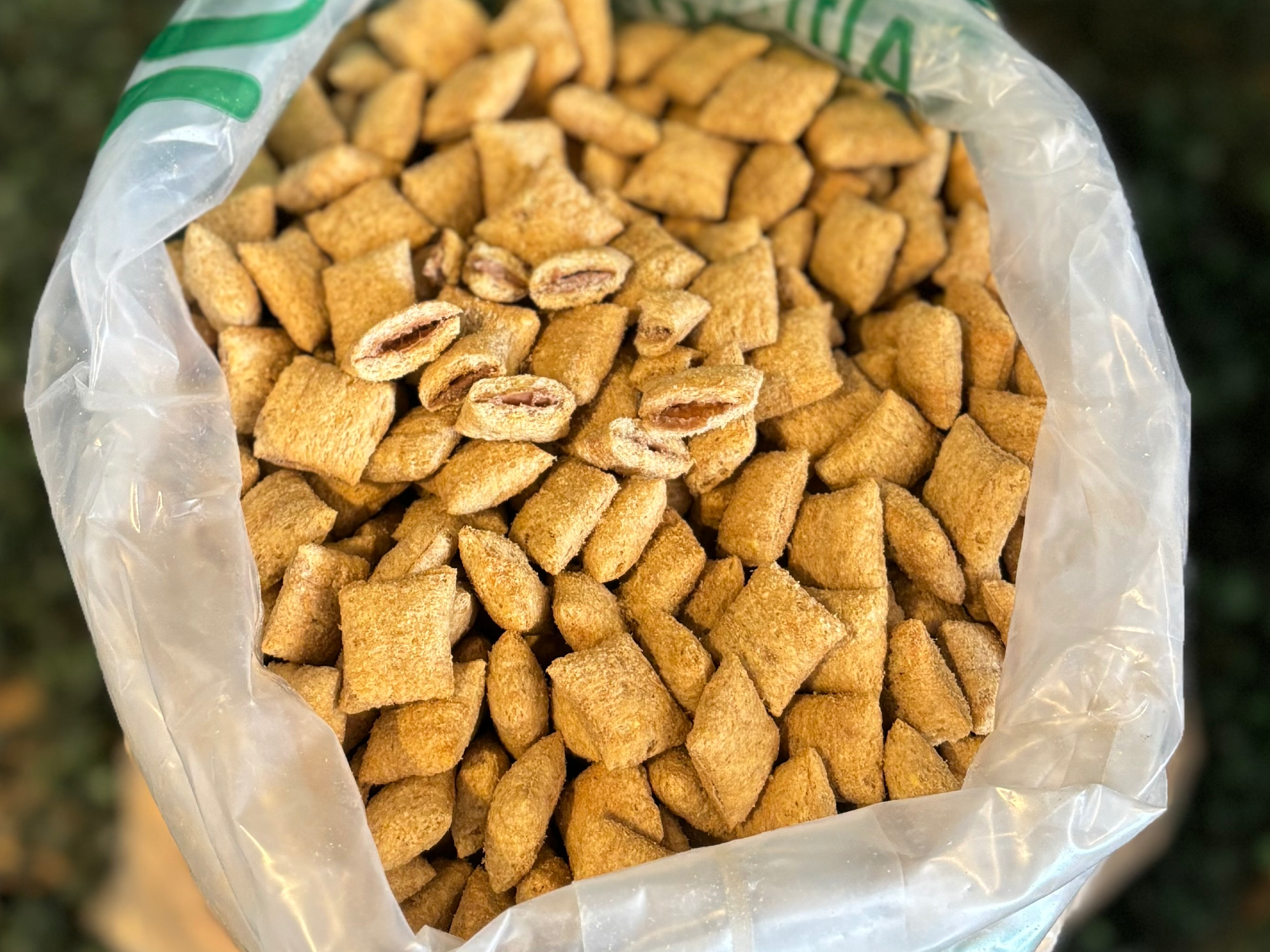 Almohaditas rellenas de Avellanas "Lasfor"