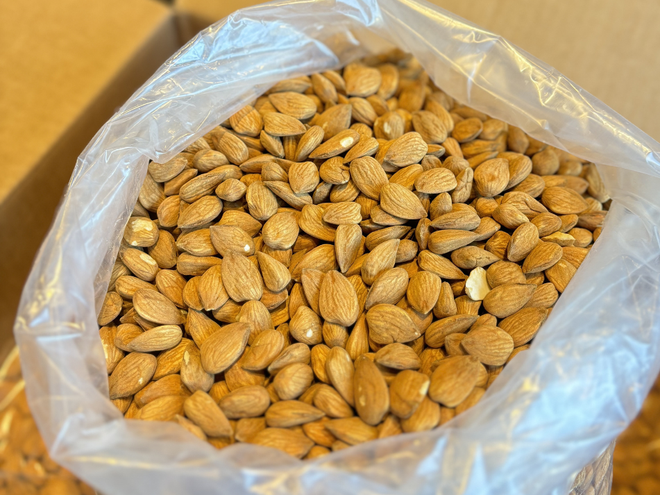 Almendra Guara grande