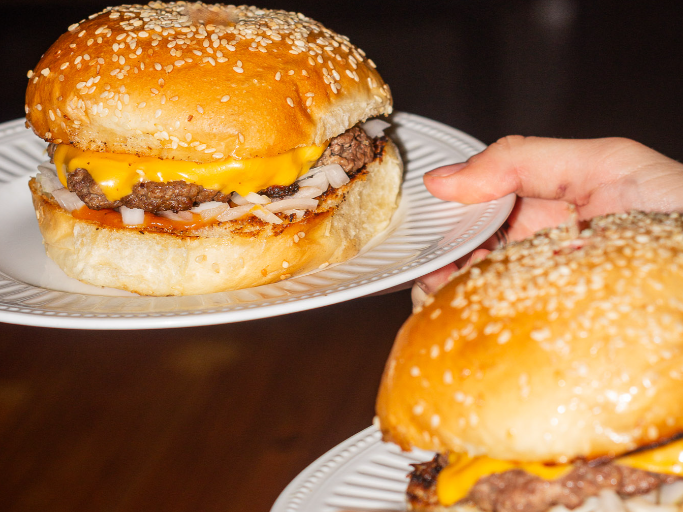 cuartos de libra con queso x2 + papas x2