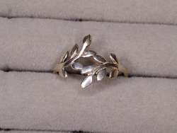 Anillo hojitas