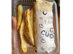 BURRITO DE FALAFELS CON BATATAS AL HORNO